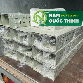 Khay Cáp Sơn Tĩnh Điện 100x100x1.2 MM Kem Nhăn 