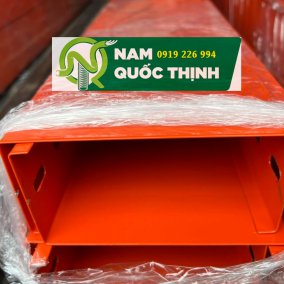 Máng Cáp Sơn Tĩnh Điện 150x70x1.2 MM Có Nắp 