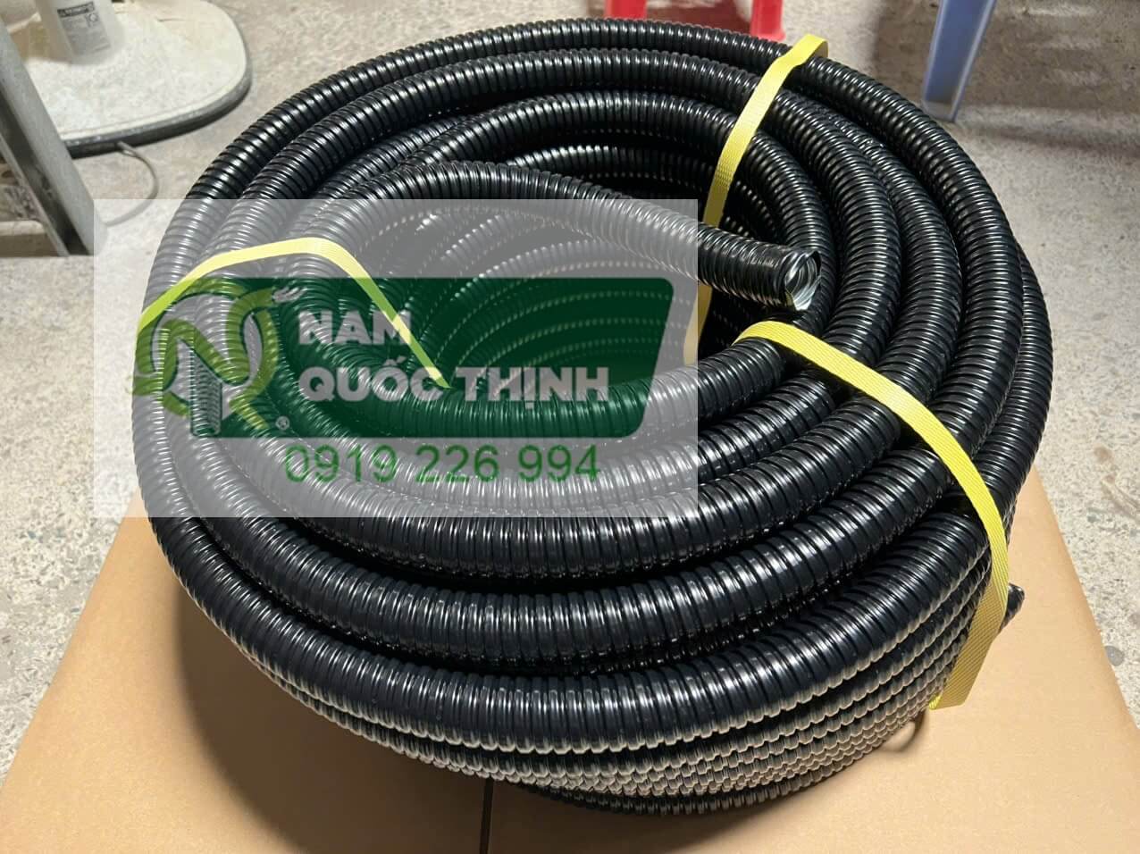ong ruot ga loi thep gi d20 boc pvc phu nhua mau den chong tham nuoc